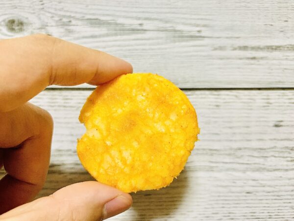 【成城石井】厚焼きせんべい バターチキンカリー風味のレビュー！